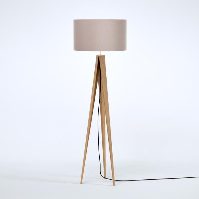 IDUN Lampadaire trépied bois massif naturel style scandinave - Abat-jour cylindrique taupe. Hauteur 163 cm