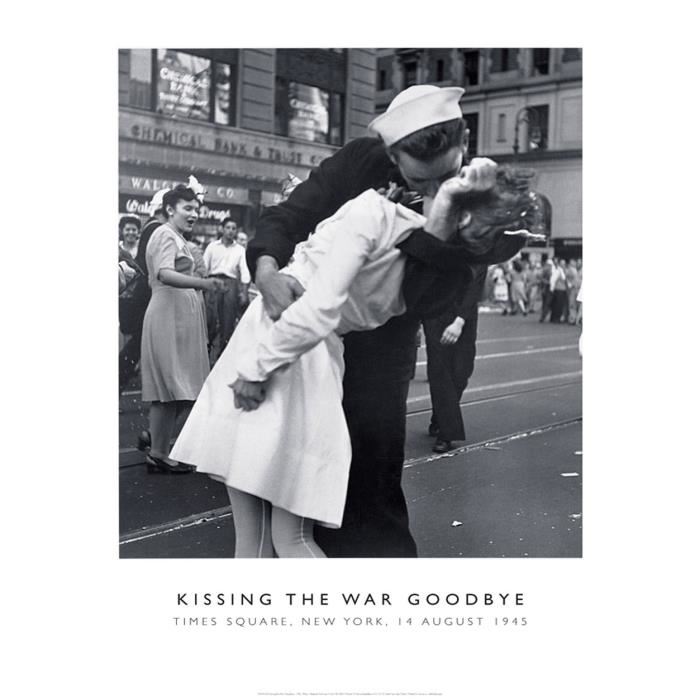 Affiche papier -  Kissing the War Goodbye  - Photography Collection  - 40x50 cm