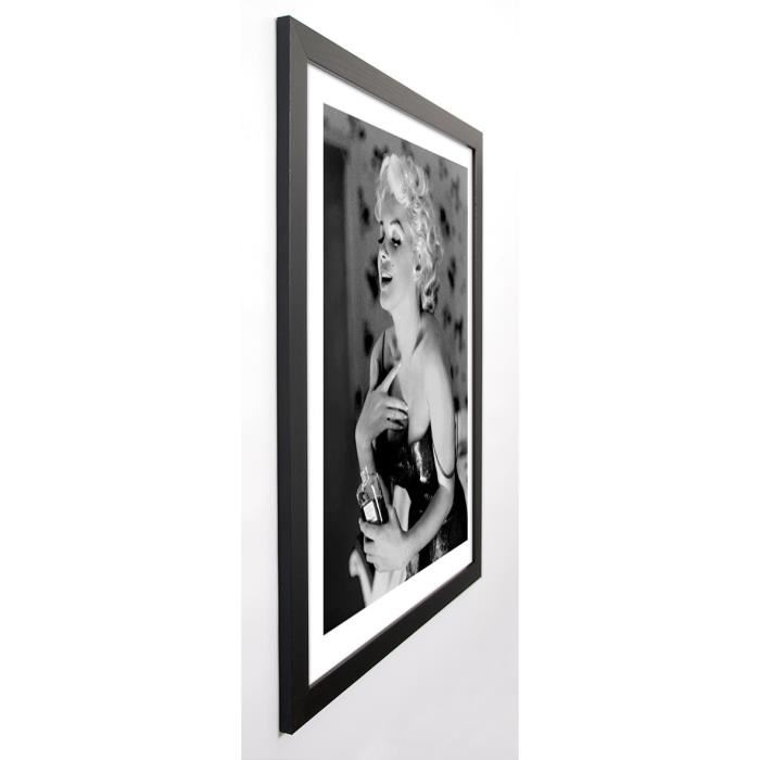 FEINGERSH Image encadrée Marilyn Monroe, Chanel No. 5 67x87 cm Gris