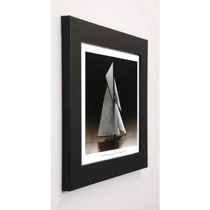 PHOTOGRAPHY COLLECTION Image encadrée Yacht Reliance at Full Sail 31x37 cm Blanc